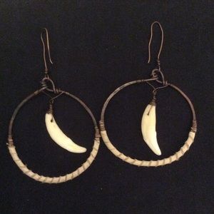 Coyote tooth & deerskin hoops